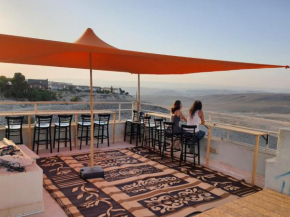 רוג'ום גסטהאוס Rujum